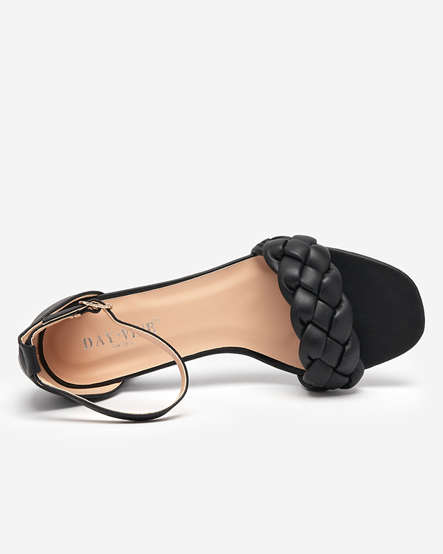 Fekete női alacsony sarkú szandál Mailla - Lábbeli