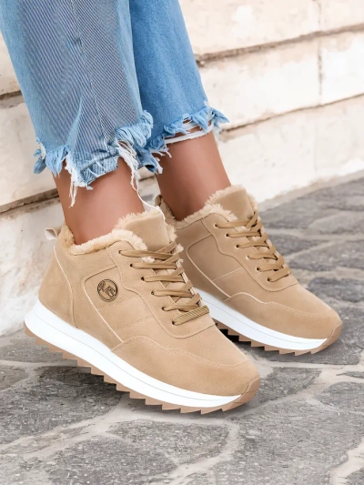 Royalfashion Világosbarna női szigetelt sportcipő Lahho