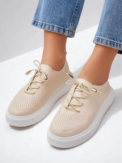 Royalfashion Női perforált fűzős sportcipő Vaned