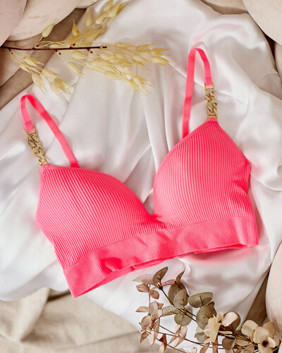 Royalfashion női bordás melltartó díszpántokkal