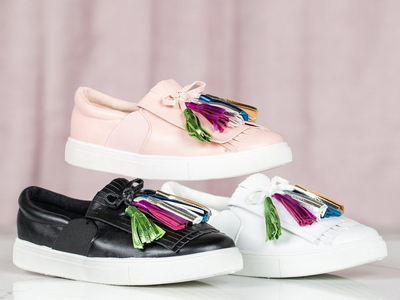 OUTLET Fekete sportcipő Osederra rojtokkal - Lábbeli