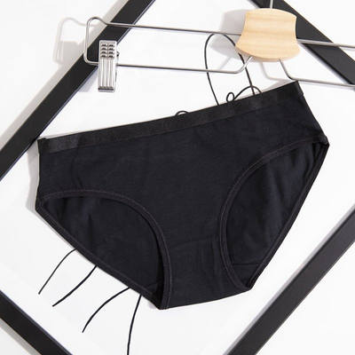 Fekete női pamut bugyi arany felirattal - Fehérnemű