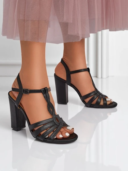 Royalfashion Női vastag sarkú szandálok Daffi Elegance