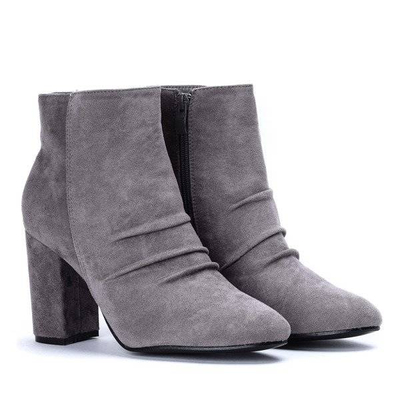 OUTLET Szürke csizma, reszketéssel a Ruby - Cipő oszlopon