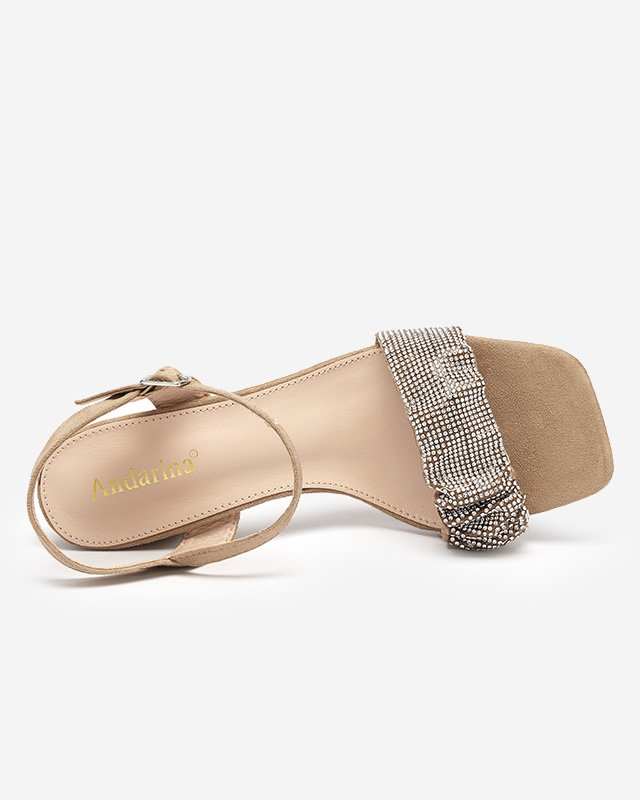 OUTLET Világosbarna női szandál oszlopon cirkóniákkal Trieste - Lábbeli