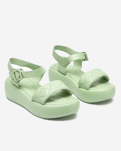 OUTLET Női öko-bőr steppelt ékszandál zöld Baloui színben. Cipő