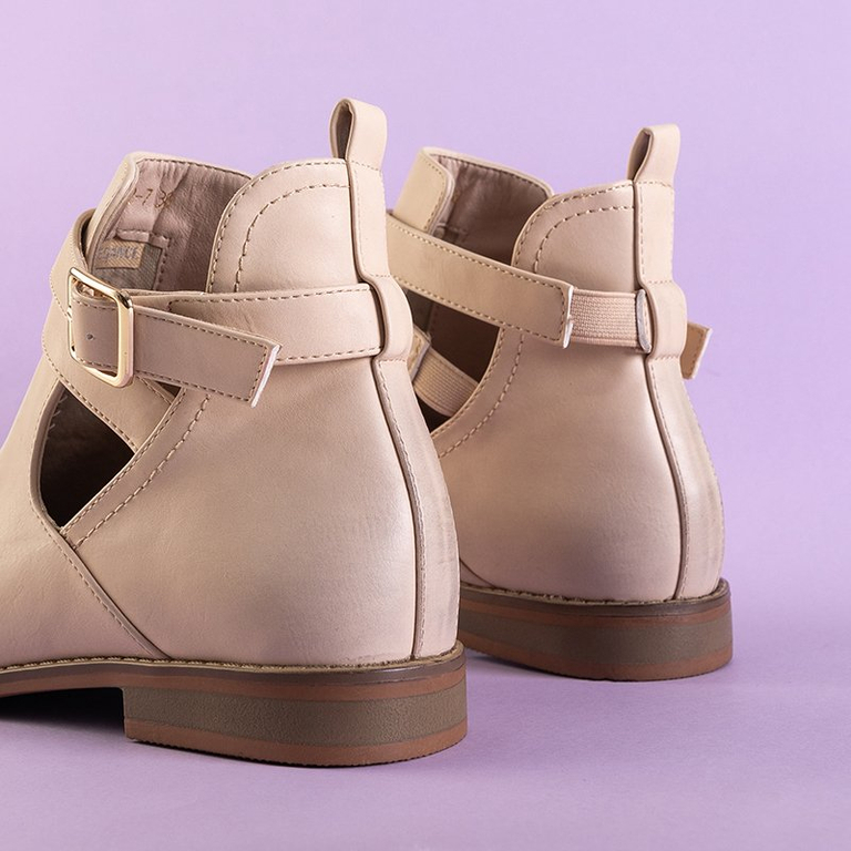 OUTLET Bézs színű női csizma kivágással Amariah - Lábbeli