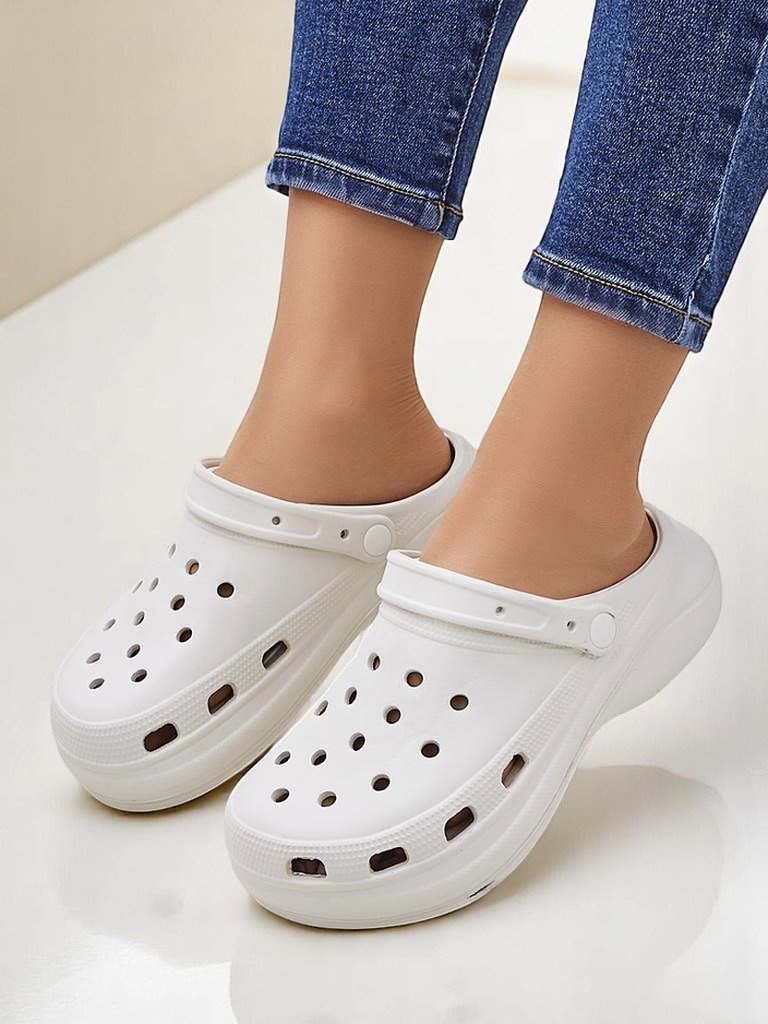 Royalfashion női gumiszalag vágott betétekkel Dellosa