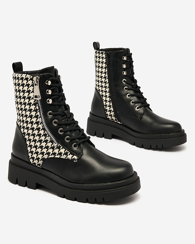 Royalfashion Fekete női csizma Zatafel pepite betéttel