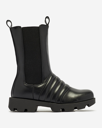 Fekete női csizma vastagabb talppal és dombornyomással Ferita- Footwear