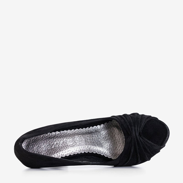 Fekete női szivattyúk tűsarkún, Faira szabással - Lábbeli