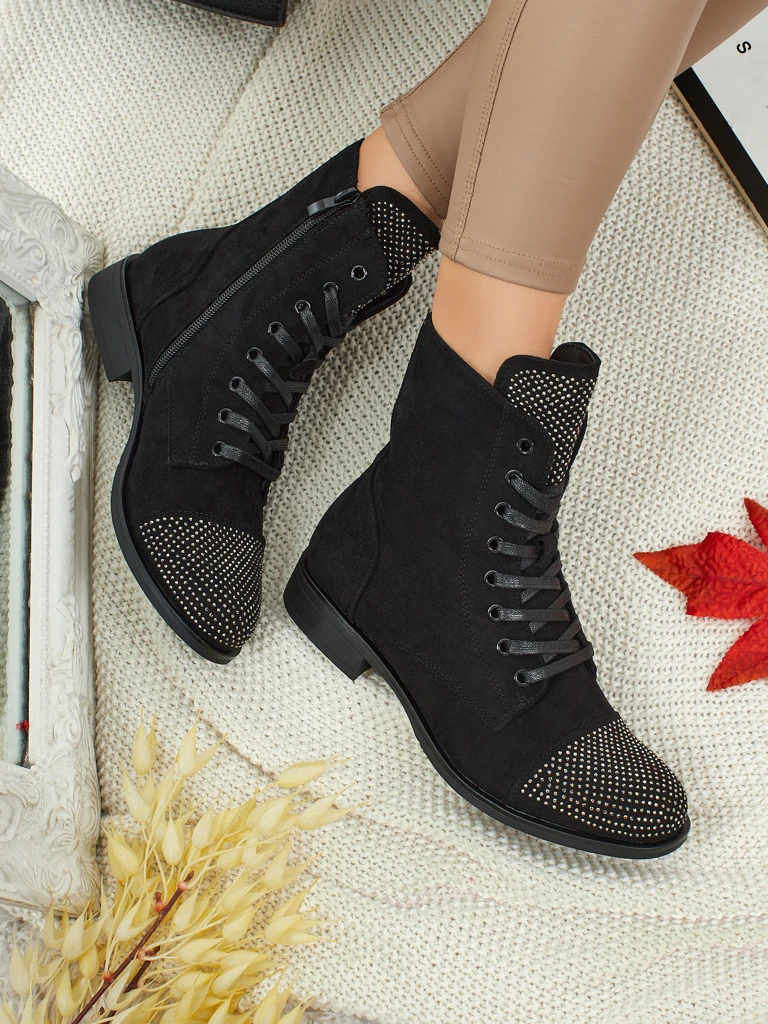 Marvelli öko velúr fűzős női bokacsizma cirkóniákkal