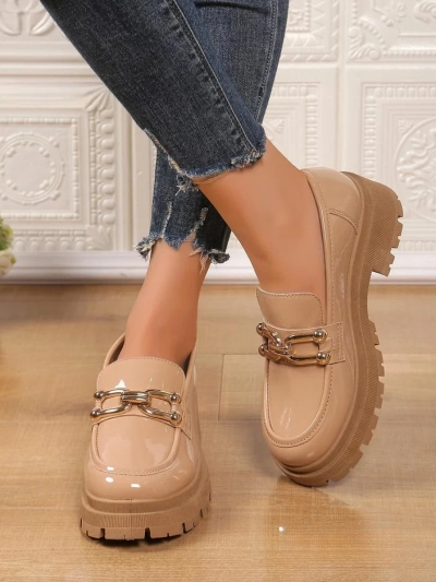 Royalfashion Női lakkbőr loafer Arieda