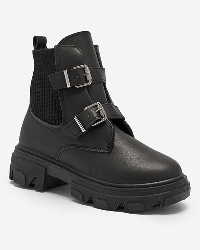 OUTLET Női fekete, csatokkal díszített csizma Sopaya- Footwear