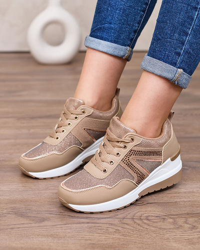 Royalfashion Női sportos tornacipő platformon Lacyrllia