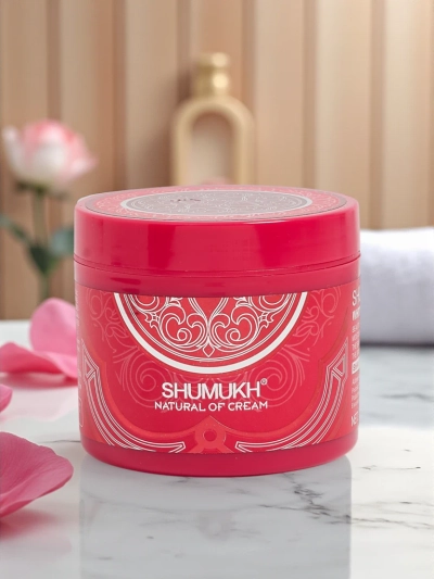 Deep Pink arc- és nyakkrém, mely ragyogóvá teszi és hidratálja a bőrt