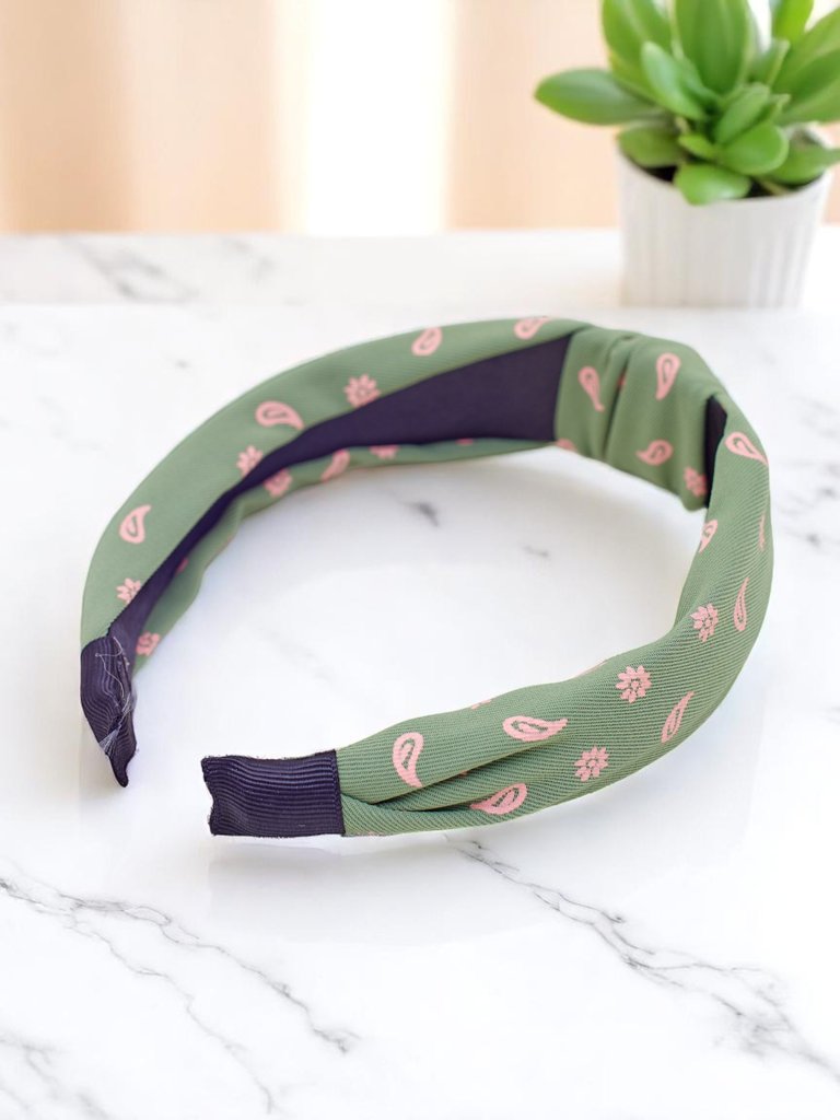 Royalfashion Fonott mintás hajpánt Grafity Boom