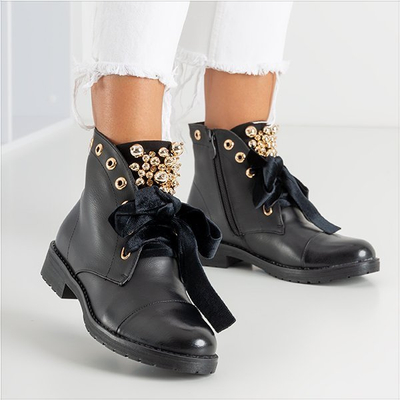 Fekete táskák Havelte díszítéssel - Lábbeli