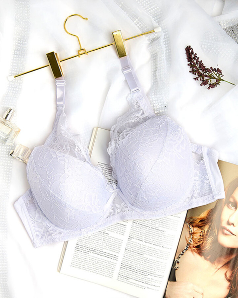 Royalfashion női melltartó csipkével díszítve