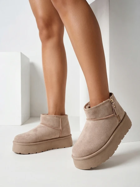 Royalfashion Női platformos hócsizma a'la Delgadi