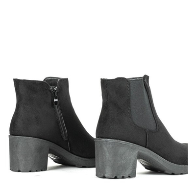 Fekete csizma egy magasabb oszlopon Unione - Lábbeli