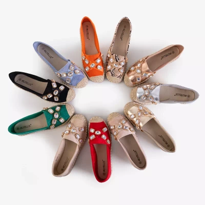 OUTLET Női bézs espadrillák Erilla kristályokkal - Lábbeli