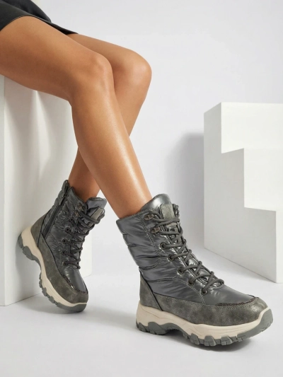 Aurora ezüst színű, ökológiai bőr női bokacsizma, alkalmi, télre