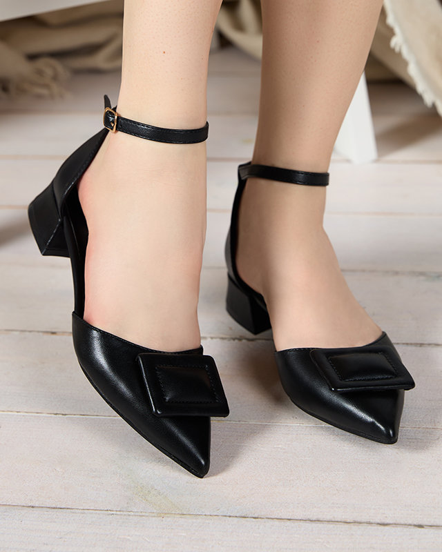 OUTLET Fekete női pumpák lapos sarkú Beriji - Cipők