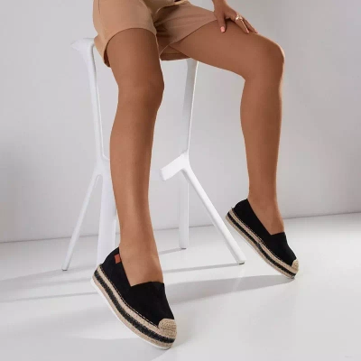 OUTLET Fekete női espadrillák a Molandia platformon - Cipők