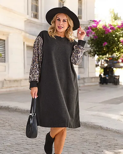 Királyi divat Női anyagruha díszes ujjakkal NAGYMÉRETŰ