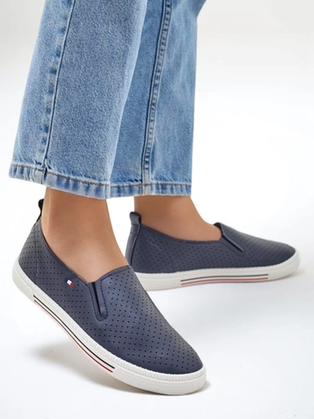 Royalfashion Női perforált slip-on cipők Vielles