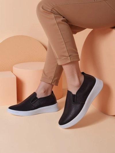 Royalfashion Női perforált sportcipő Musio