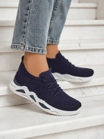 Sötétkék || niebieski