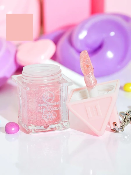 Csillogó ajakfény, világos rózsaszín szín