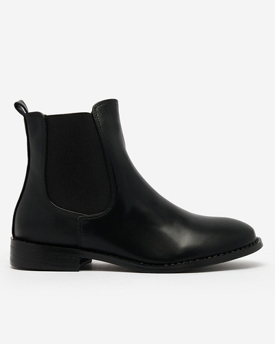 Royalfashion Fekete női csizma a'la sztyblety díszítéssel Ederte