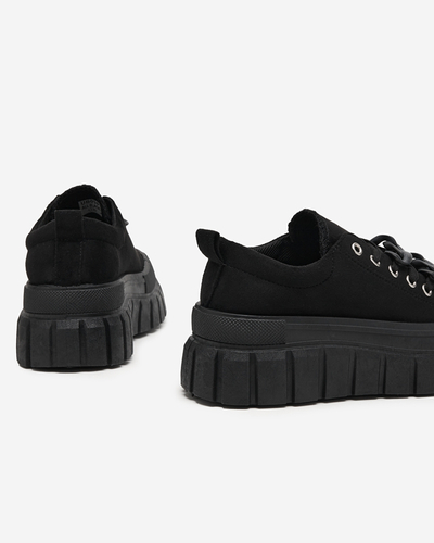 OUTLET Magas női fekete tornacipő Mishta - Lábbeli