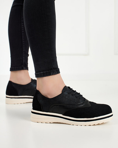 OUTLET Fekete női cipő áttört Bilotsi felsőrésszel - Lábbeli