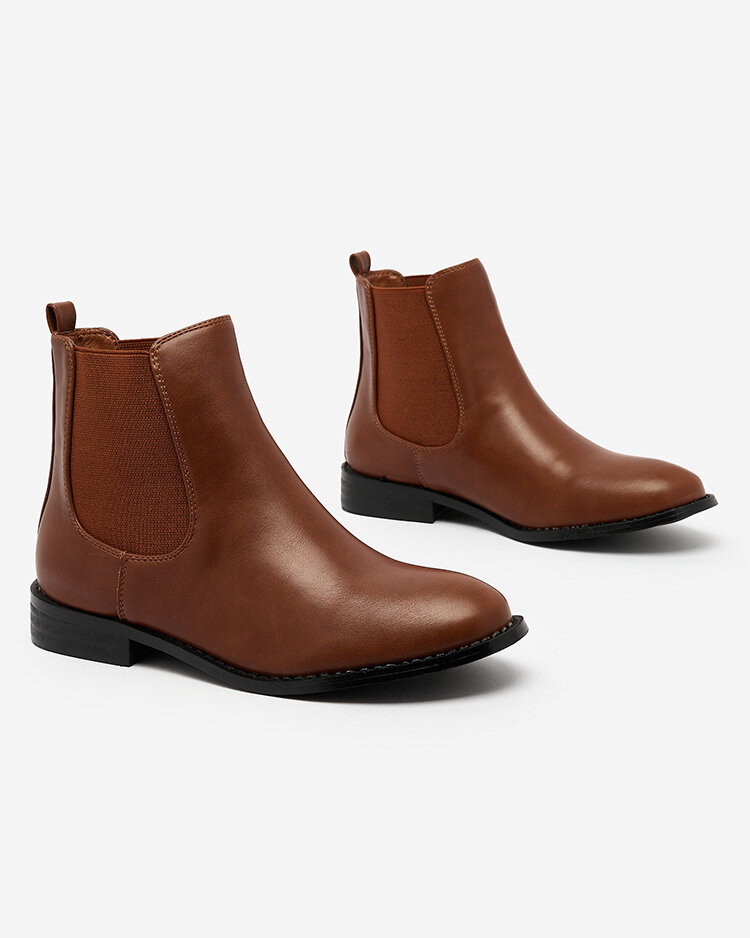 Royalfashion Fekete női csizma a'la sztyblety díszítéssel Ederte