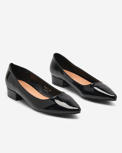 OUTLET Fekete lakk lapos sarkú pumpák Oki- Footwear