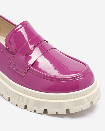 Fukszia lakkozott női mokaszin Noppel - Lábbeli