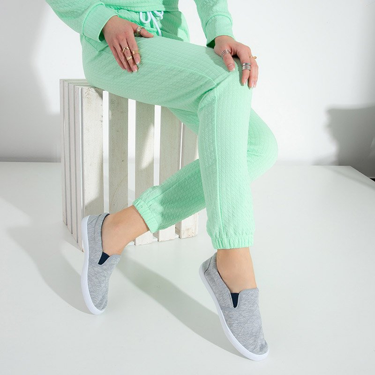 Szürke női papucs, sötétkék betétekkel Weridia - Lábbeli