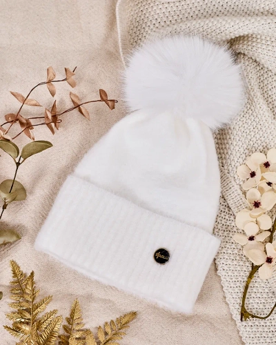 Royalfashion Női sapka bolyhokkal