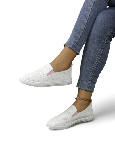 Royalfashion Női perforált slip-on cipők Eppes