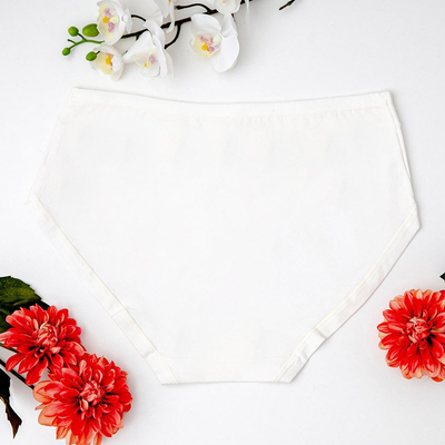 Klasszikus női ecru rövidnadrág - Fehérnemű