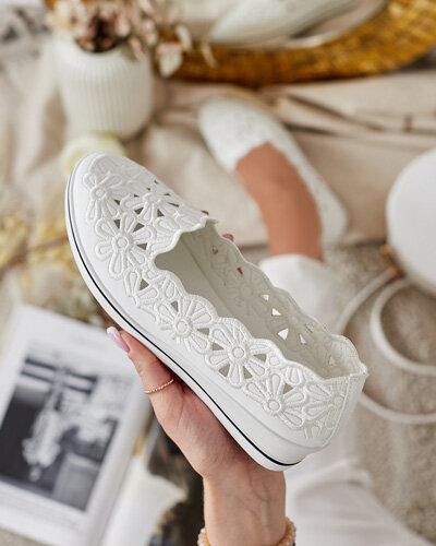 Royalfashion Női alacsony sarkú félcipő Dellio