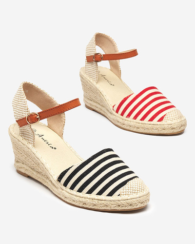 OUTLET Fekete női espadrillák csíkokkal a Mecera éken - Cipők