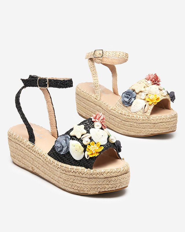 OUTLET Fekete női szandál díszített pánttal Soramis - Lábbeli