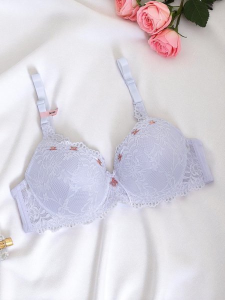 Royalfashion Női párnázott csipkés melltartó Delicate Grace