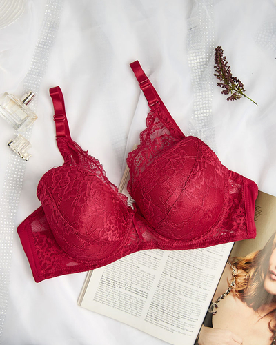 Royalfashion női melltartó csipkével díszítve