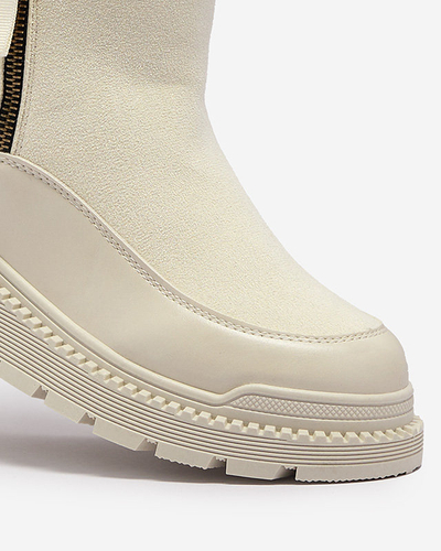 Krémszínű női lapos sarkú csizma Mefina- Footwear